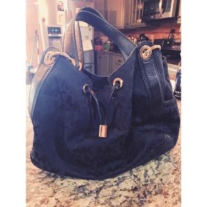 Black Michael Kors Purse 😻😻